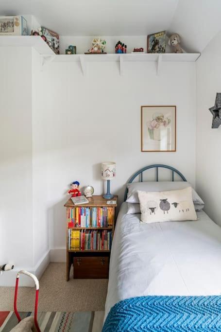 Cedra Cottage - Vintage Country Hideaway 엑스민스터 외부 사진