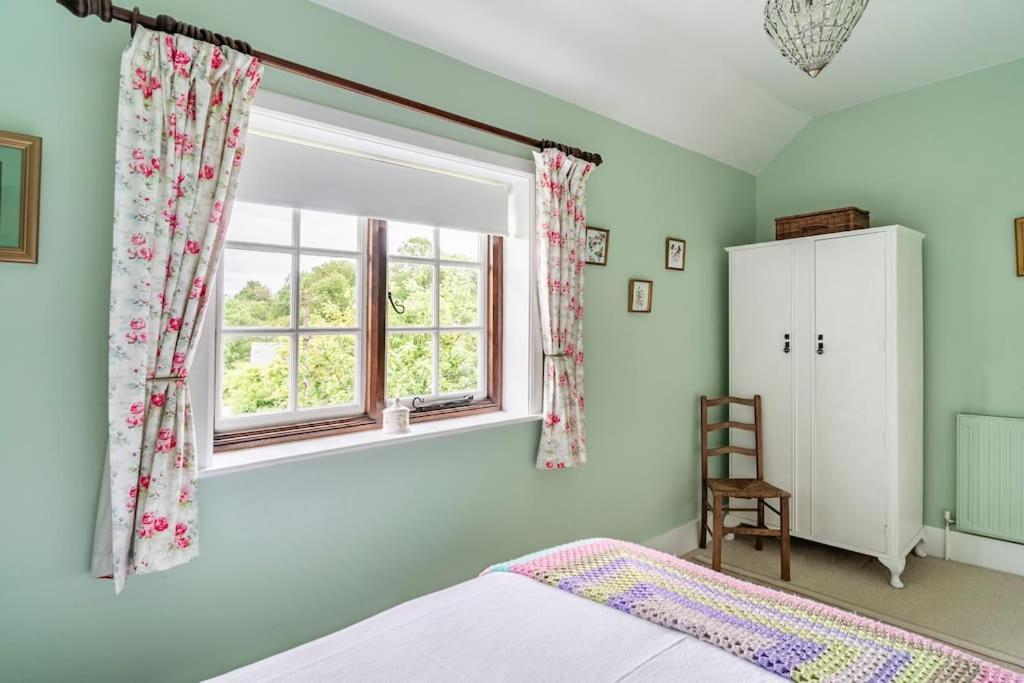 Cedra Cottage - Vintage Country Hideaway 엑스민스터 외부 사진