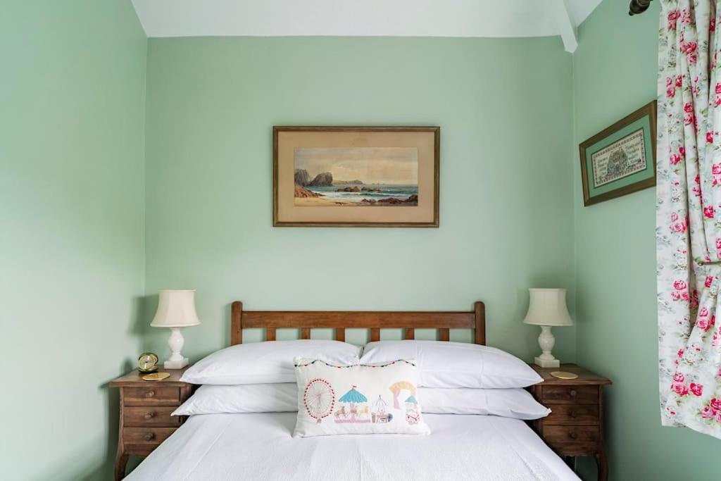 Cedra Cottage - Vintage Country Hideaway 엑스민스터 외부 사진