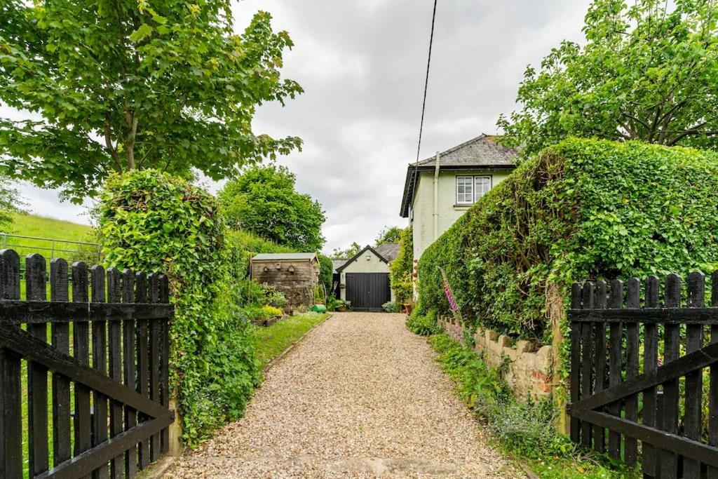 Cedra Cottage - Vintage Country Hideaway 엑스민스터 외부 사진